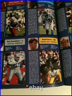 Brett Farve Autograph 1997 Pro Bowl NFL football game program